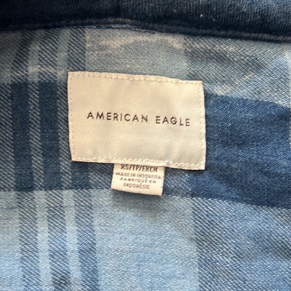 American Eagle Cropped Hooded Flannel - Picture 3 of 6